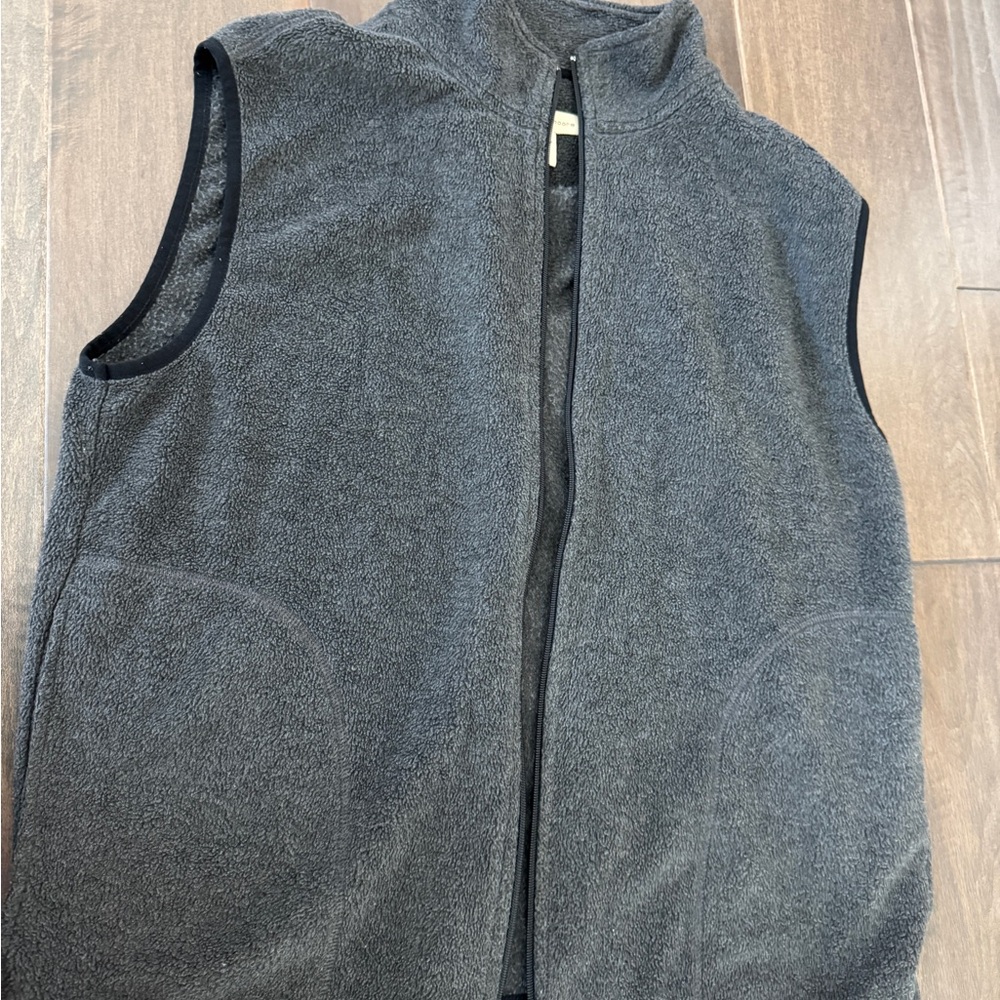 Men's Gray Fleece Vest